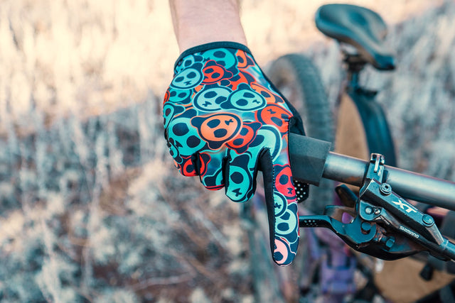 Panda Chaos Trail Glove